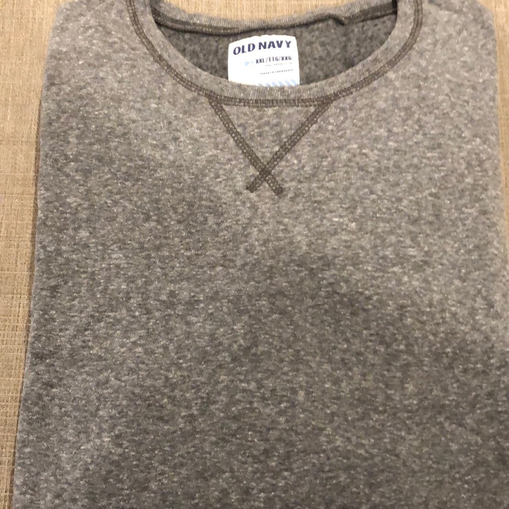 Old Navy gray sweatshirt